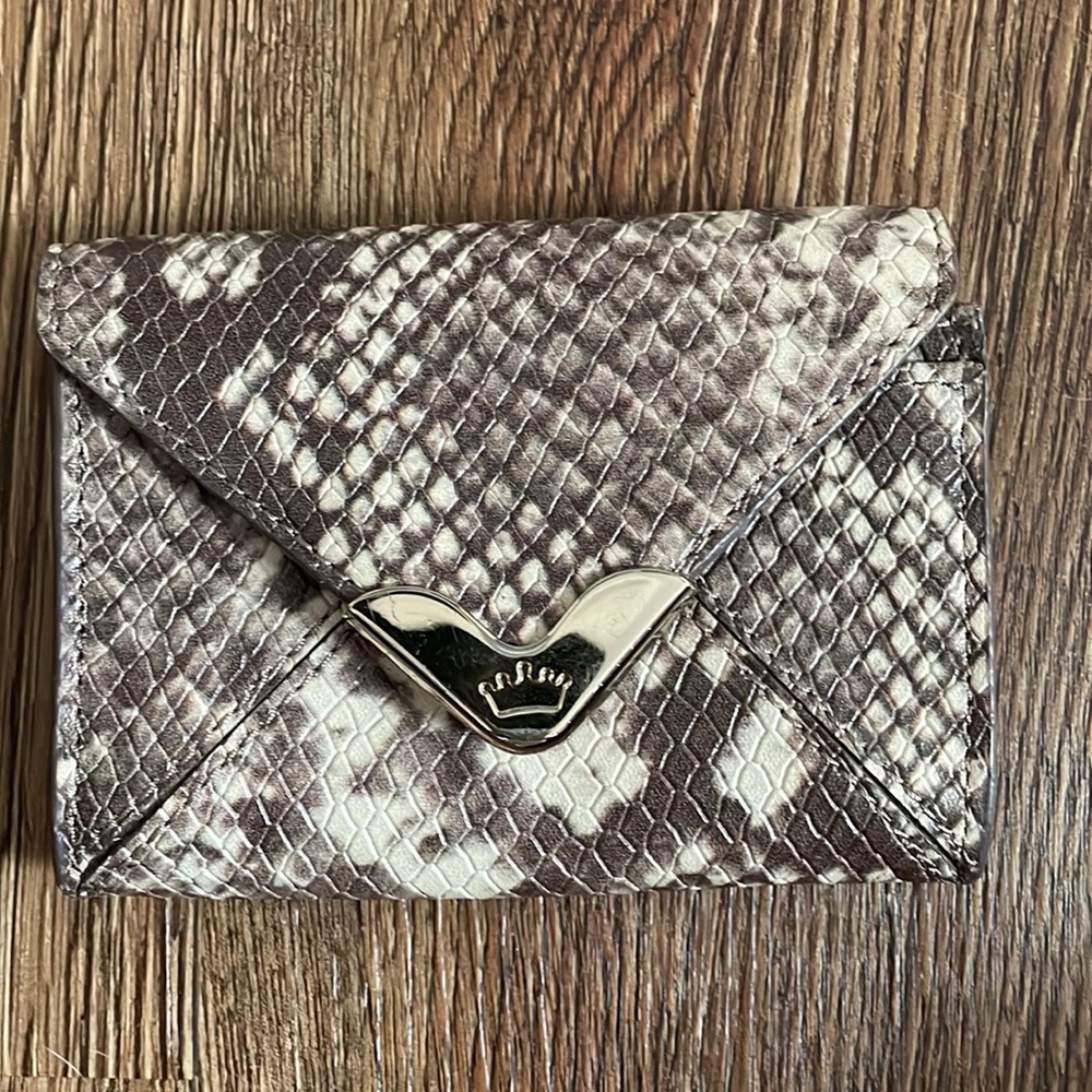 Elaine Turner snakeskin business card holder